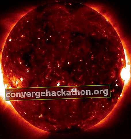 Matahari seperti yang terlihat oleh teleskop sinar-X Hinode