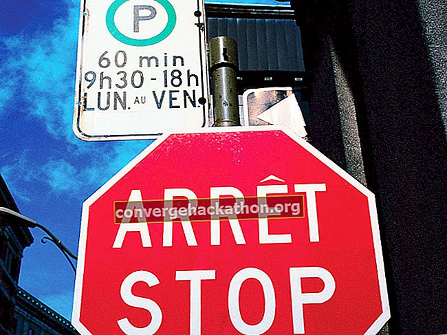 Señales de parada y prohibición de estacionamiento en francés e inglés
