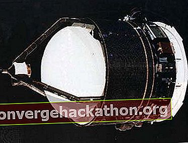 Rymdesonden Giotto, utvecklad och lanserades av Europeiska rymdorganisationen för en flyby av Halleys komet 1986.